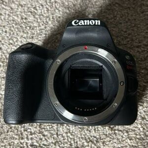 Canon EOS Rebel SL2 with Lens Kit